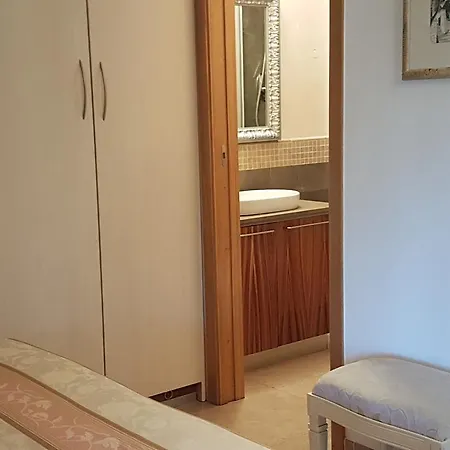 Monterosso Sea View Апартаменты *