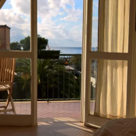 Апартаменты Monterosso Sea View Монтероссо-аль-Маре