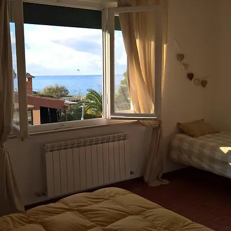 Апартаменты Monterosso Sea View *